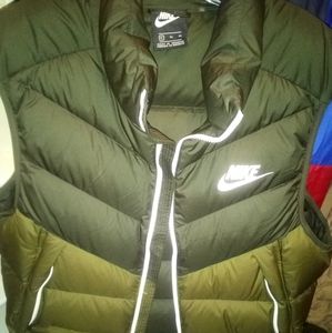 Nike vest